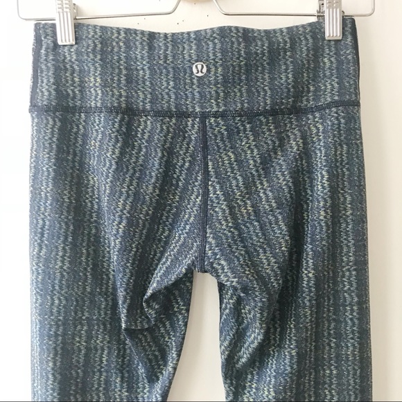 Lululemon Zig Zag Athletic Leggings Size 4 - Picture 7 of 8